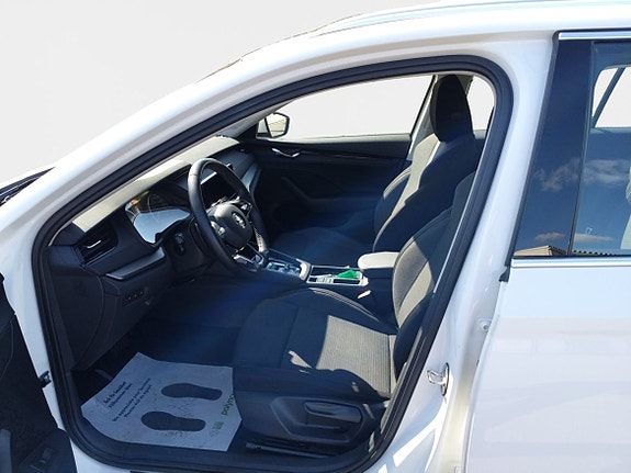 Skoda Octavia 9 of 15