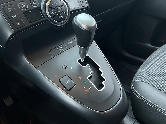 Toyota Verso 22 of 28