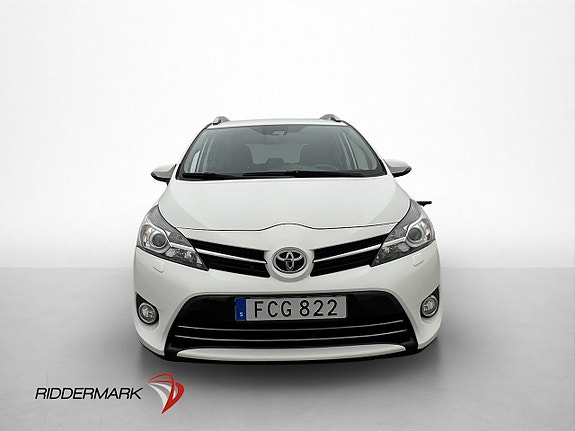 Toyota Verso 2 of 28
