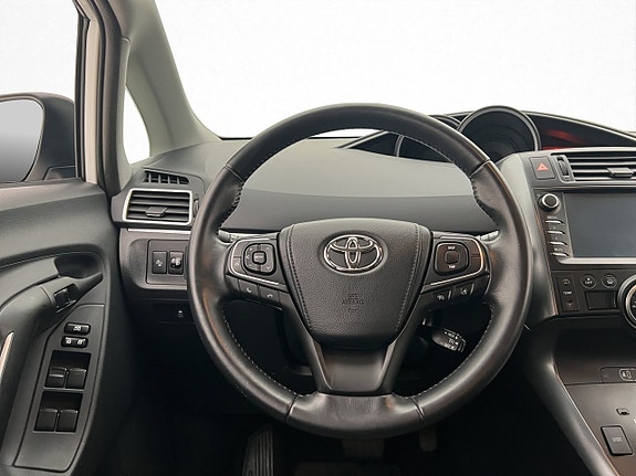 Toyota Verso 15 of 28