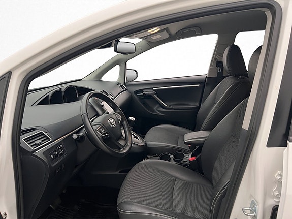 Toyota Verso 13 of 28