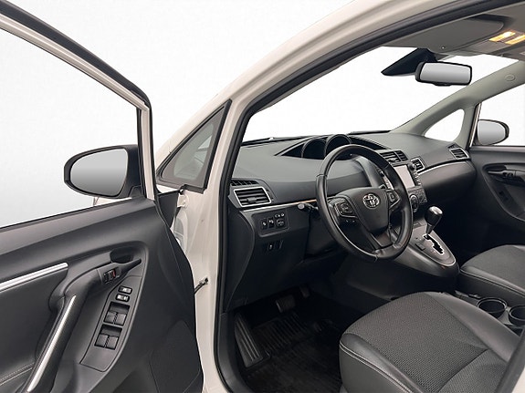 Toyota Verso 12 of 28