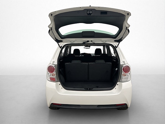 Toyota Verso 9 of 28