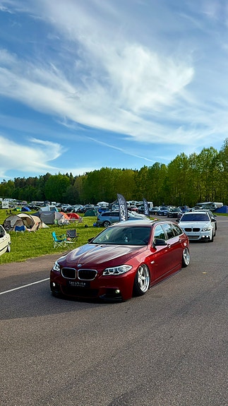 BMW 525d 3 of 7