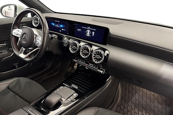 Mercedes-Benz A250 10 of 22