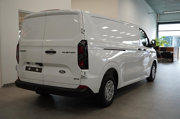 Ford Transit Custom 12 of 13
