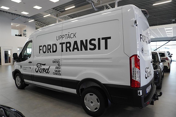 Ford Transit 2 of 11