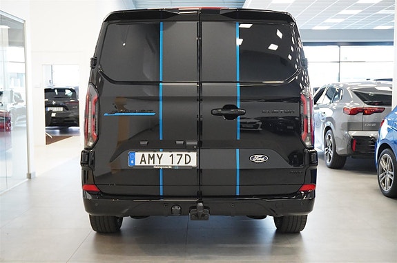 Ford Transit Custom 11 of 12