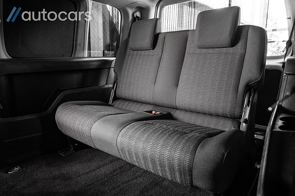 Volkswagen Caddy Maxi 28 of 28