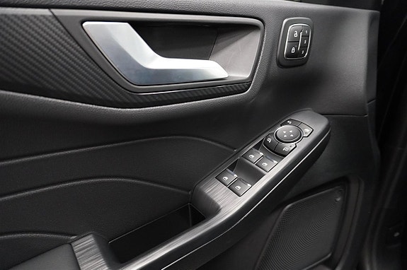Ford Kuga 15 of 16