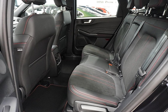Ford Kuga 13 of 16