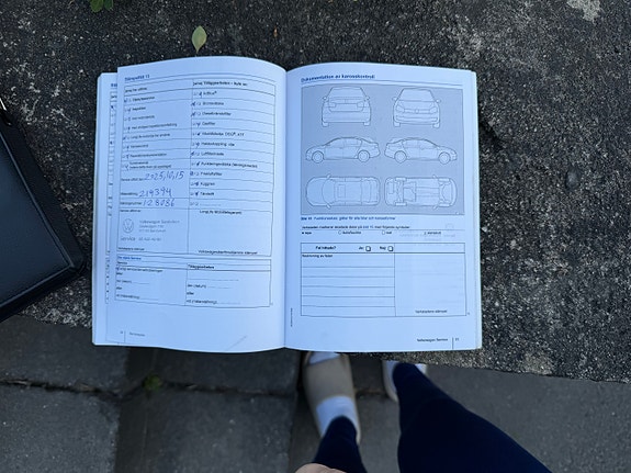 Volkswagen Passat 23 of 30