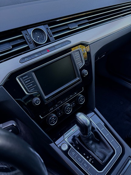 Volkswagen Passat 7 of 30
