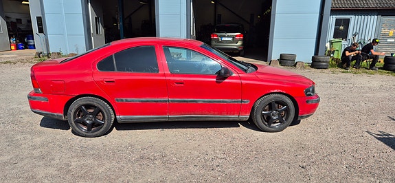 Volvo S60 3 of 8