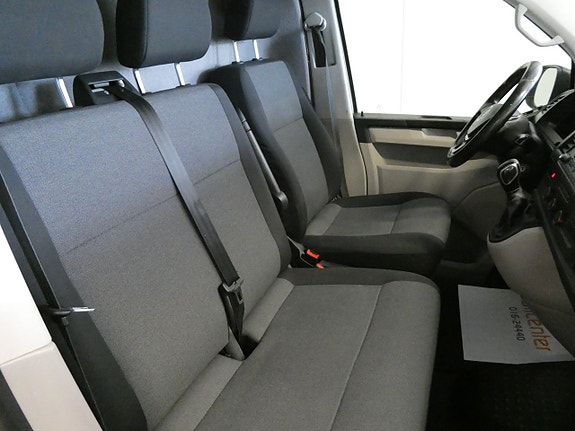 Volkswagen Transporter 12 of 21