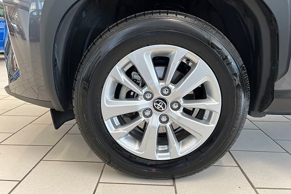 Toyota Yaris Cross 17 of 21