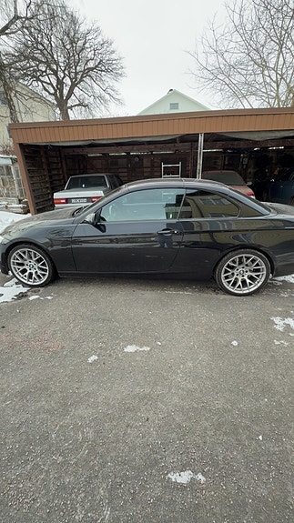 BMW 335i 2 of 6