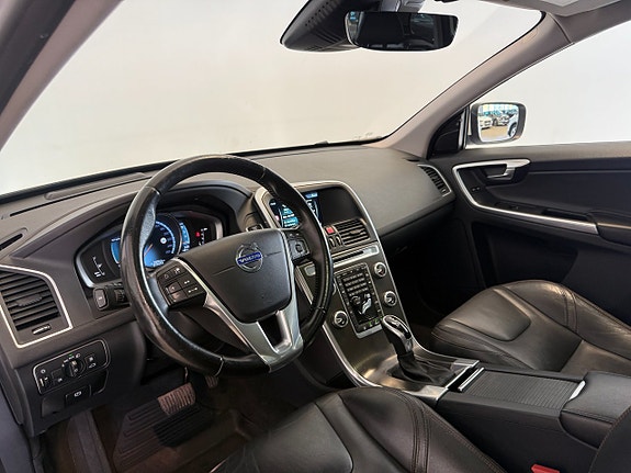 Volvo XC60 6 of 17