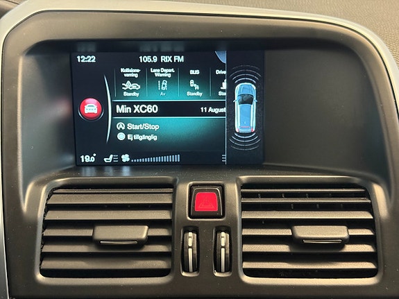 Volvo XC60 9 of 17
