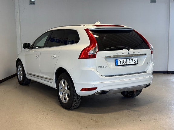 Volvo XC60 5 of 17