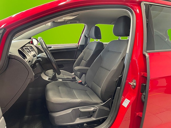 Volkswagen Golf VII 9 of 14