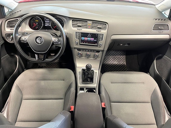 Volkswagen Golf VII 12 of 14