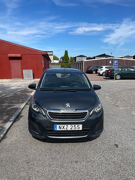 Peugeot 108 2 of 8