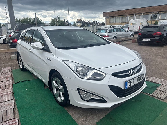 Hyundai i40 2 of 5
