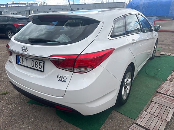 Hyundai i40 4 of 5