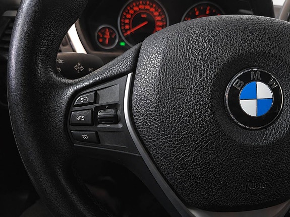 BMW 320d 15 of 26
