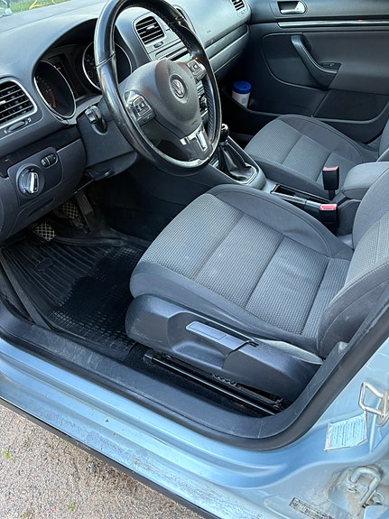 Volkswagen Golf VI 7 of 7