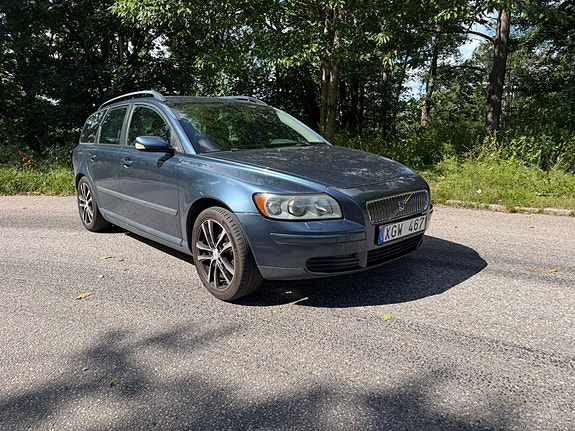 Volvo V50 2 of 6