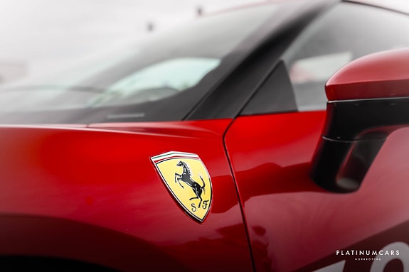 Ferrari 296 GTB 20 of 24