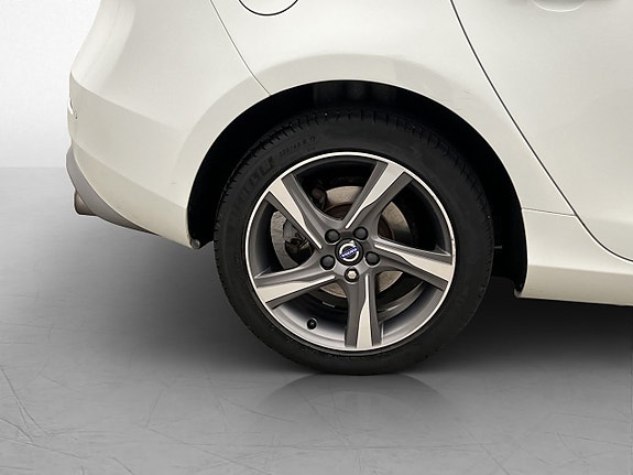 Volvo V40 28 of 29
