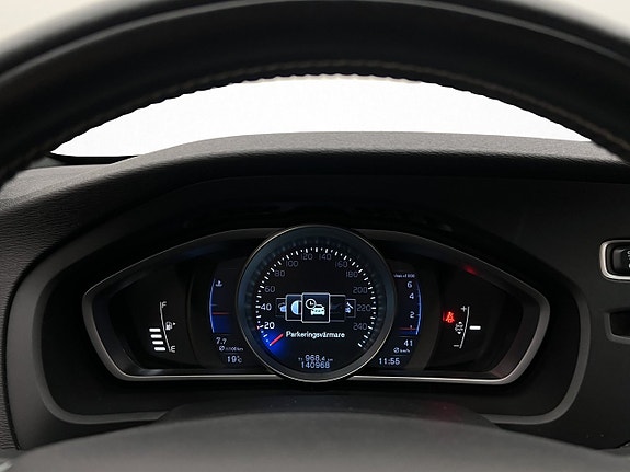 Volvo V40 15 of 29