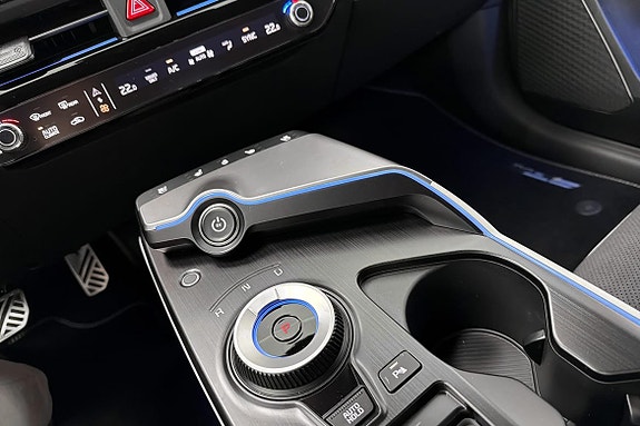 Kia EV6 9 of 17