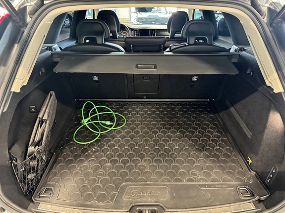 Volvo XC60 19 of 22