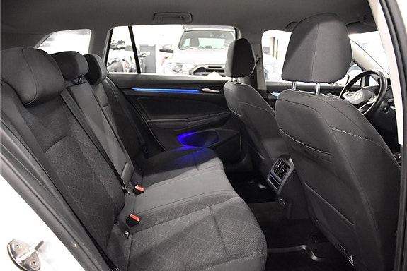 Volkswagen Golf VIII 13 of 19