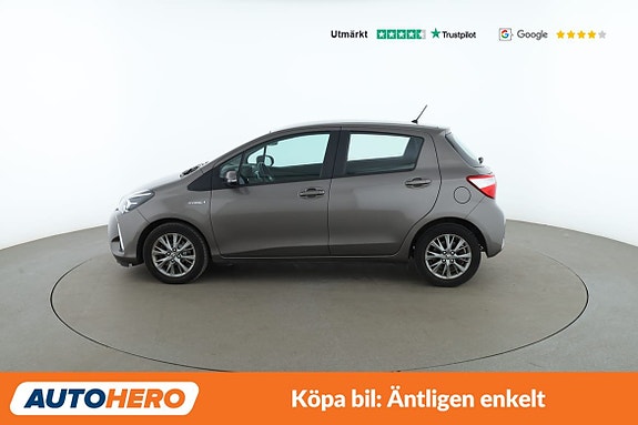 Toyota Yaris 2 of 30