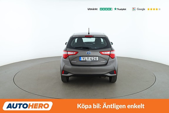 Toyota Yaris 4 of 30