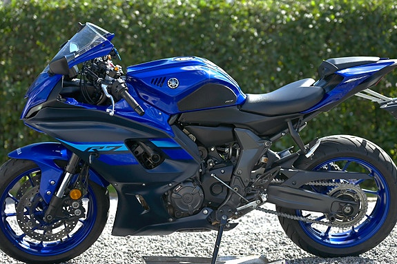 Yamaha YZF-R7 5 of 9