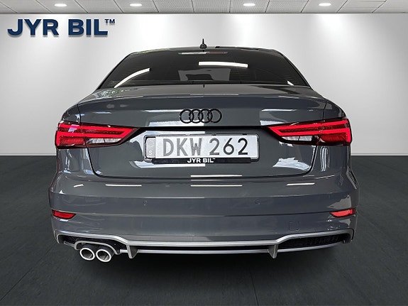 Audi A3 4 of 27