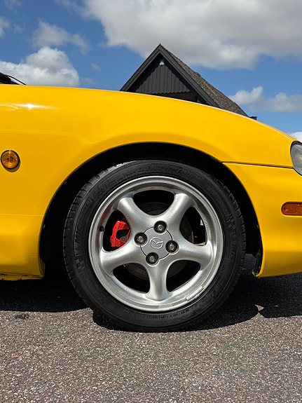 Mazda MX-5 10 of 21