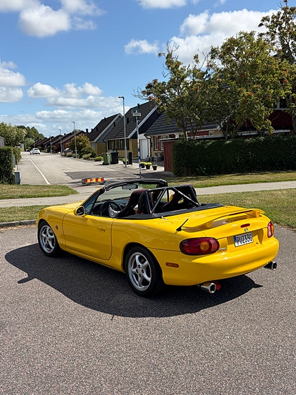 Mazda MX-5 17 of 21
