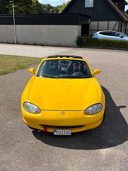 Mazda MX-5 7 of 21