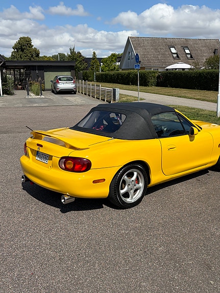 Mazda MX-5 3 of 21