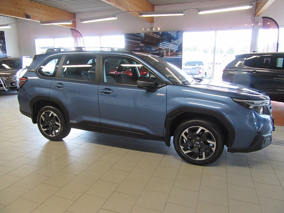 Subaru Forester 3 of 6