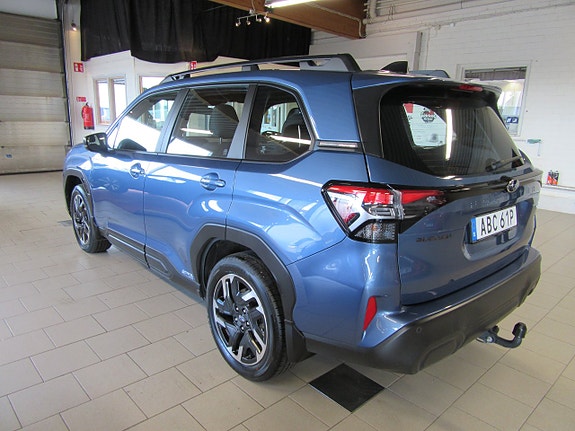 Subaru Forester 2 of 6