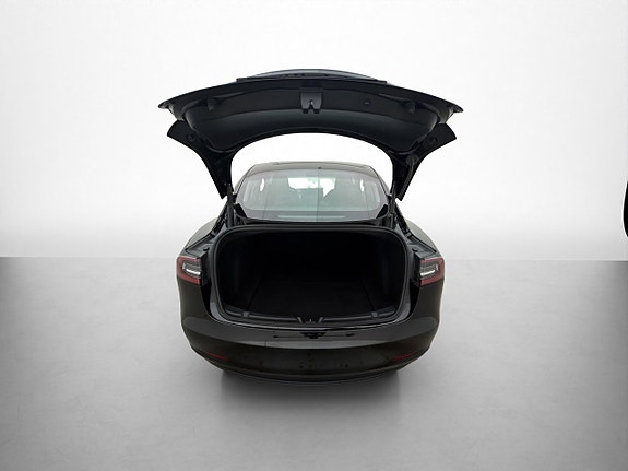 Tesla Model 3 29 of 30
