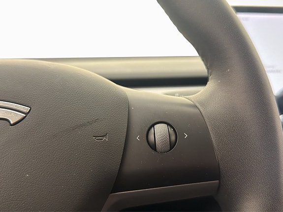 Tesla Model 3 17 of 30